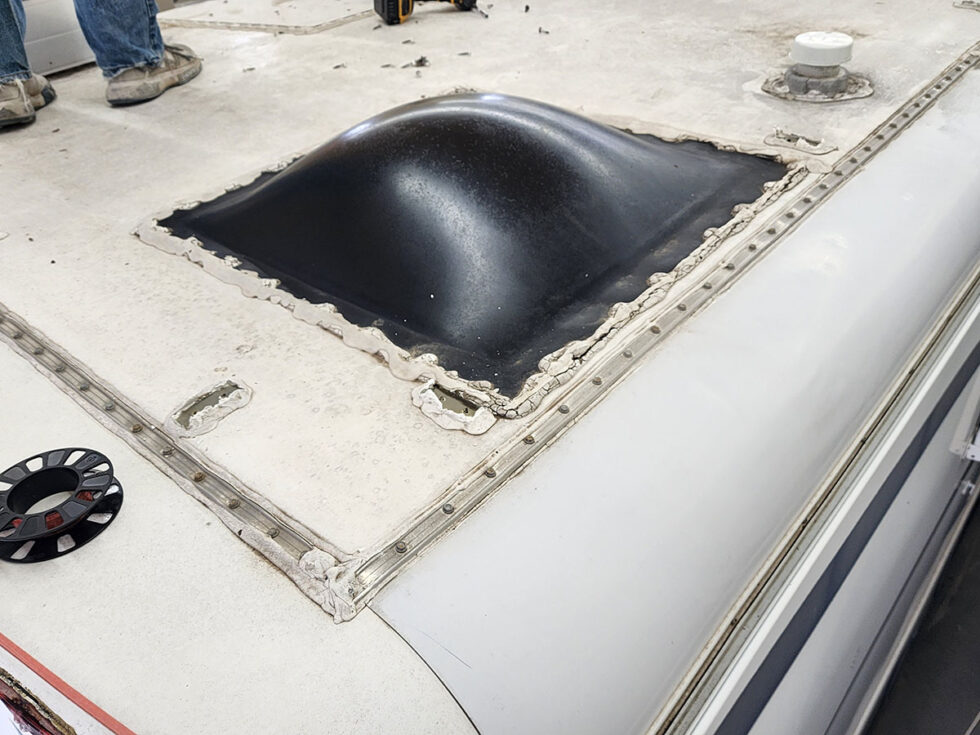 newmar motorhome having roof repaired