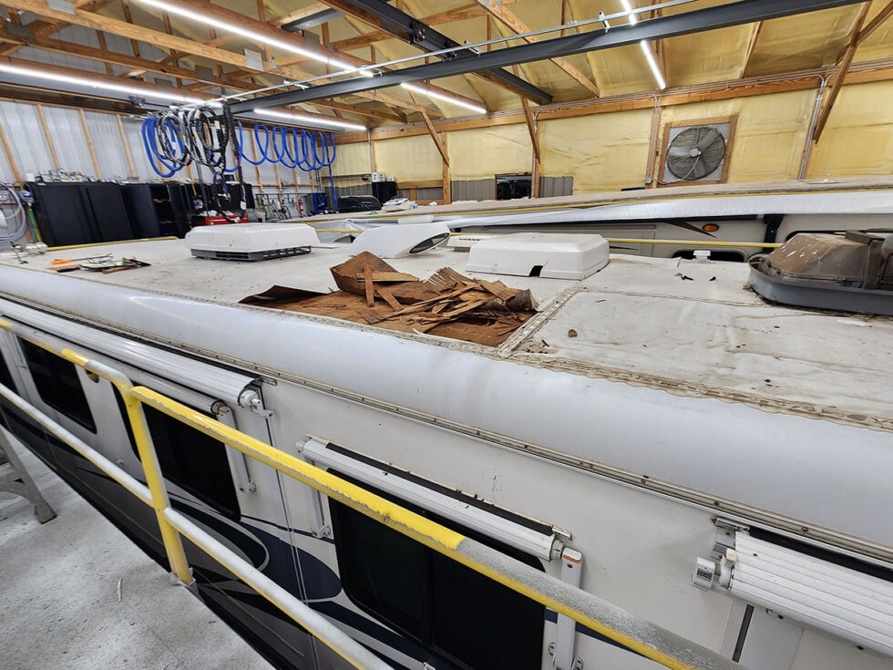 newmar motorhome having roof repaired