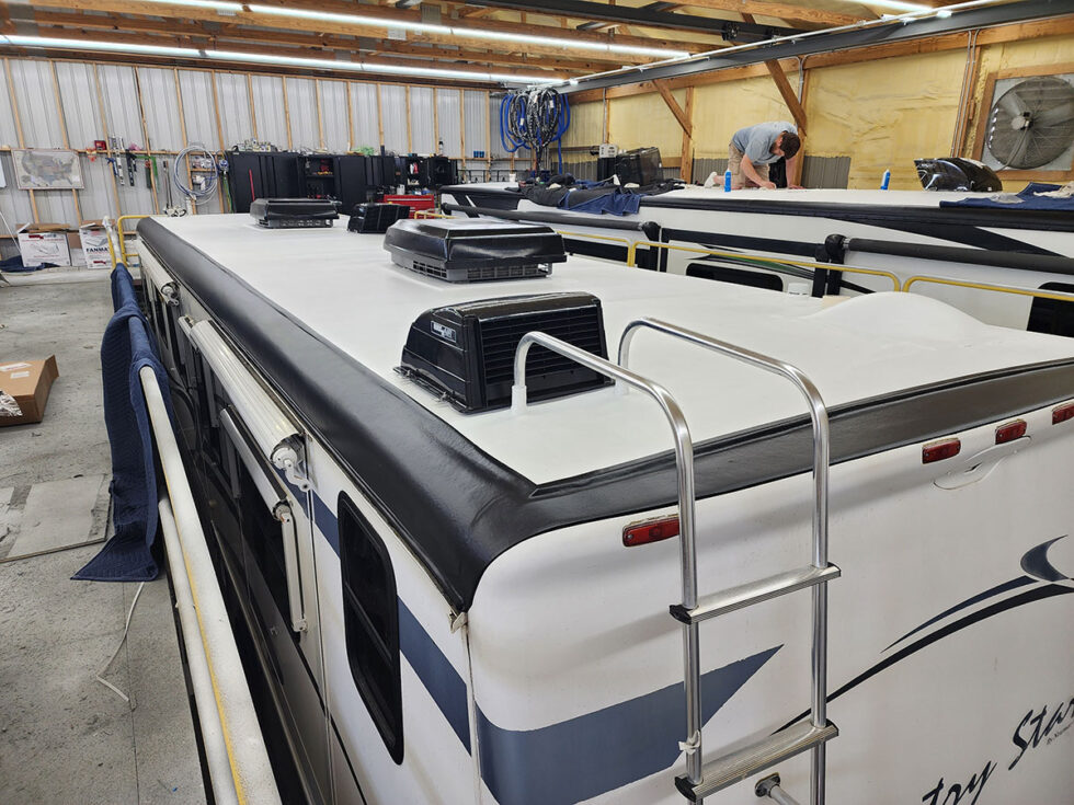 newmar motorhome having roof repaired