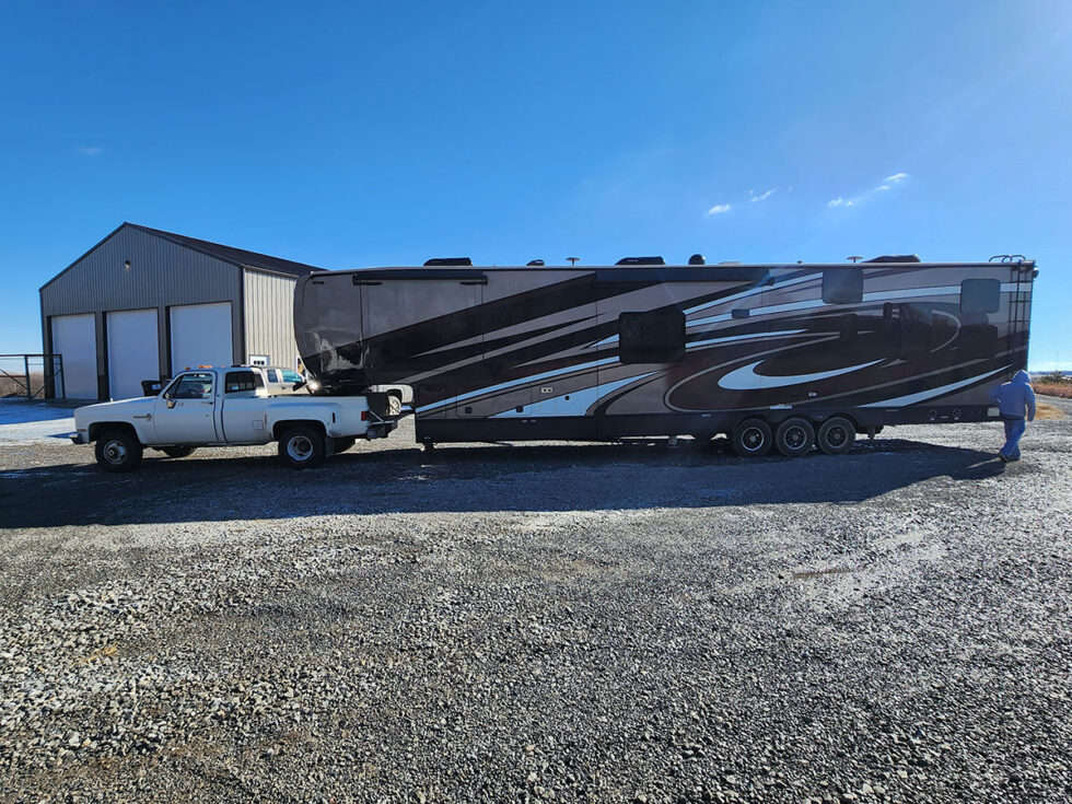 fifth wheel outside of Midwest RV Roof