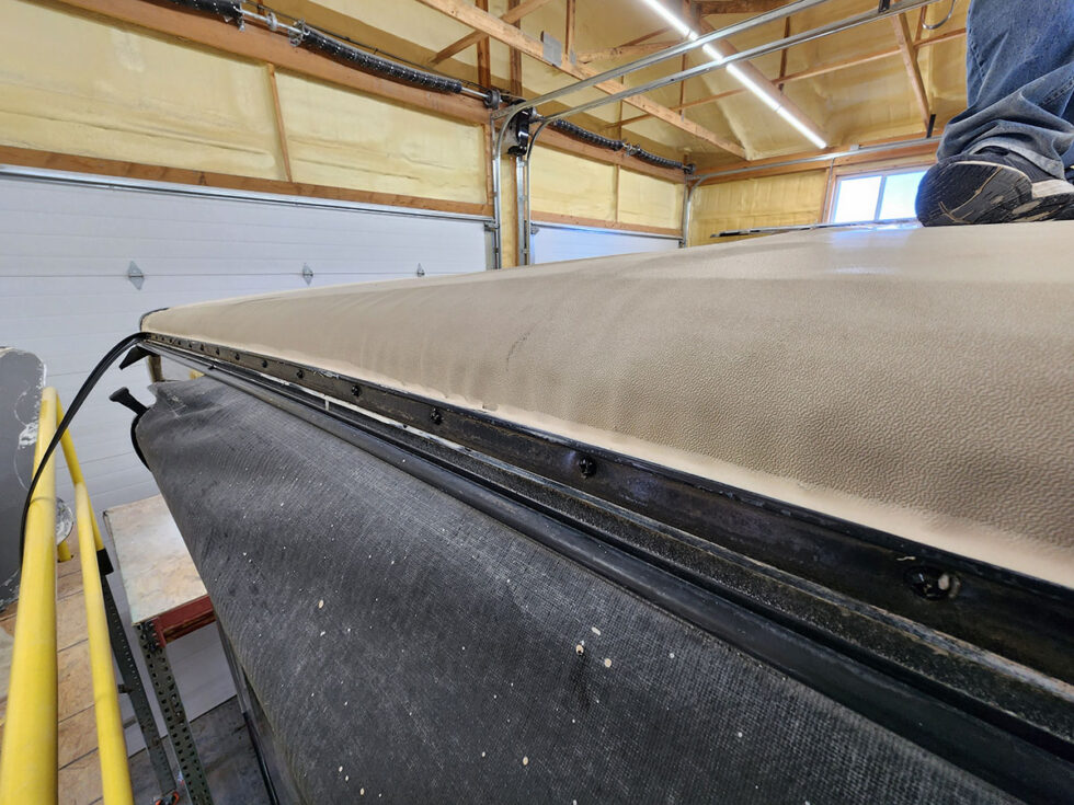 fifth wheel having roof repair