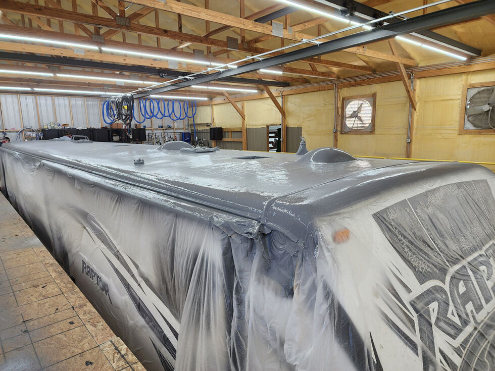 raptor fifth wheel roof repair being done