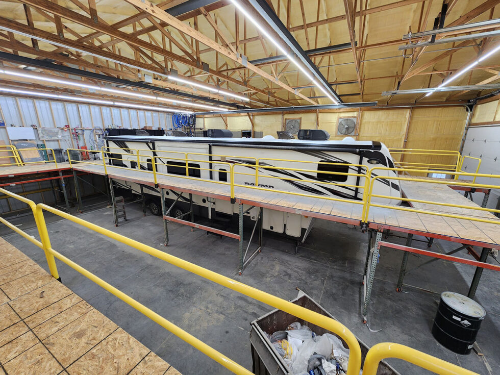 raptor fifth wheel roof repair being done