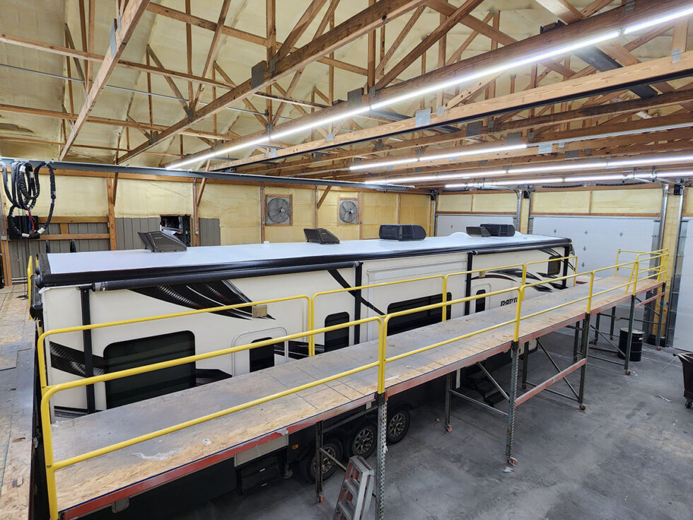 raptor fifth wheel roof repair being done