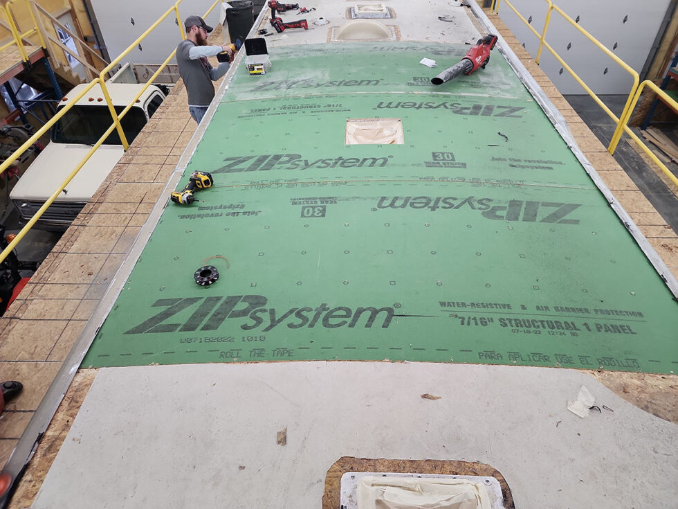 raptor fifth wheel roof repair being done