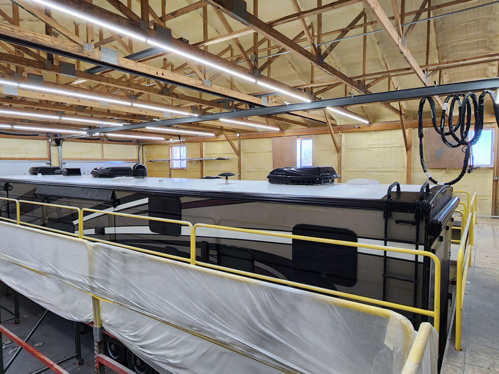 fifth wheel having roof repair