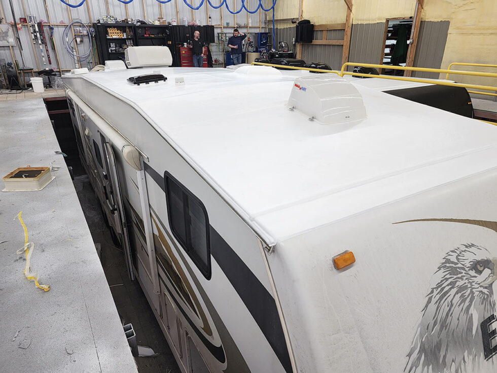 jayco fifth wheel having roof repair done in Nebraska