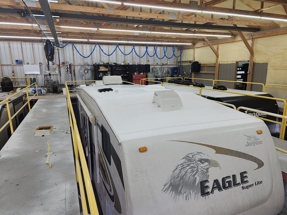 jayco fifth wheel having roof repair done in Nebraska